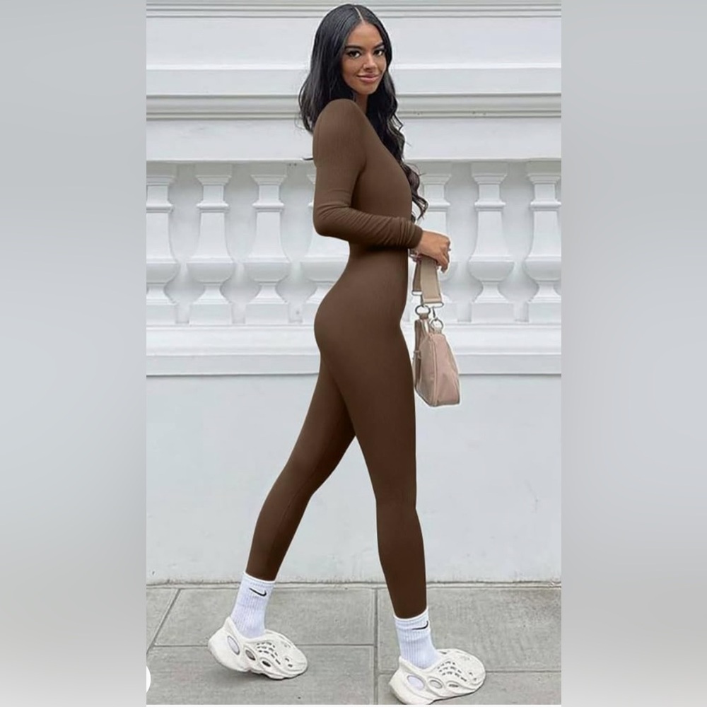 NWOT Women’s Yoga Brown Jumpsuit Workout Ribbed Long Sleeve size S OQQ brand